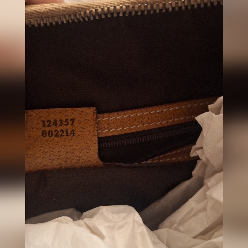 Gucci  G MM Beige and Tan Women's Hobo Bag - Picture 6 of 6